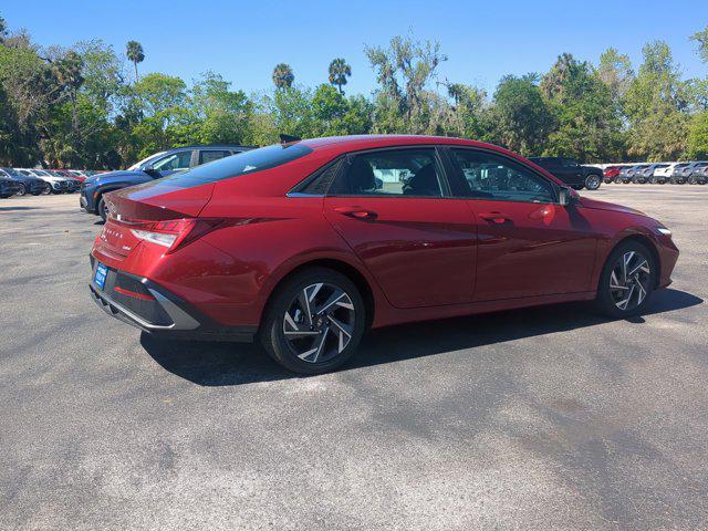 2025 Hyundai Elantra Limited photo 4