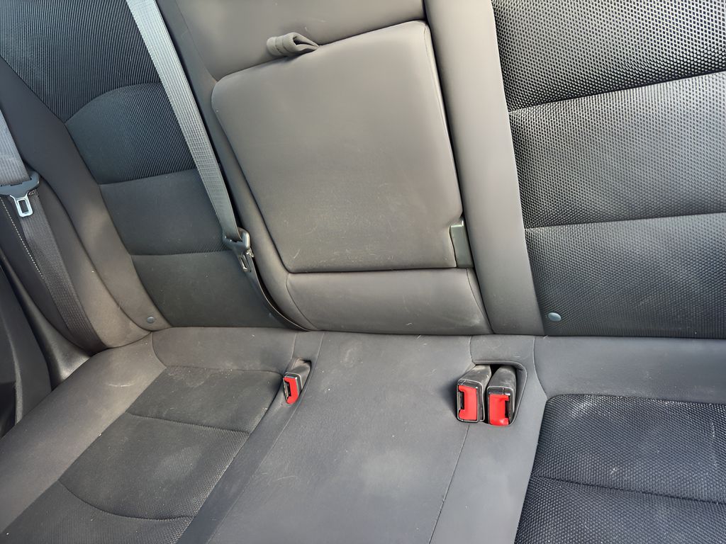 2016 Chevrolet Cruze LT photo 17