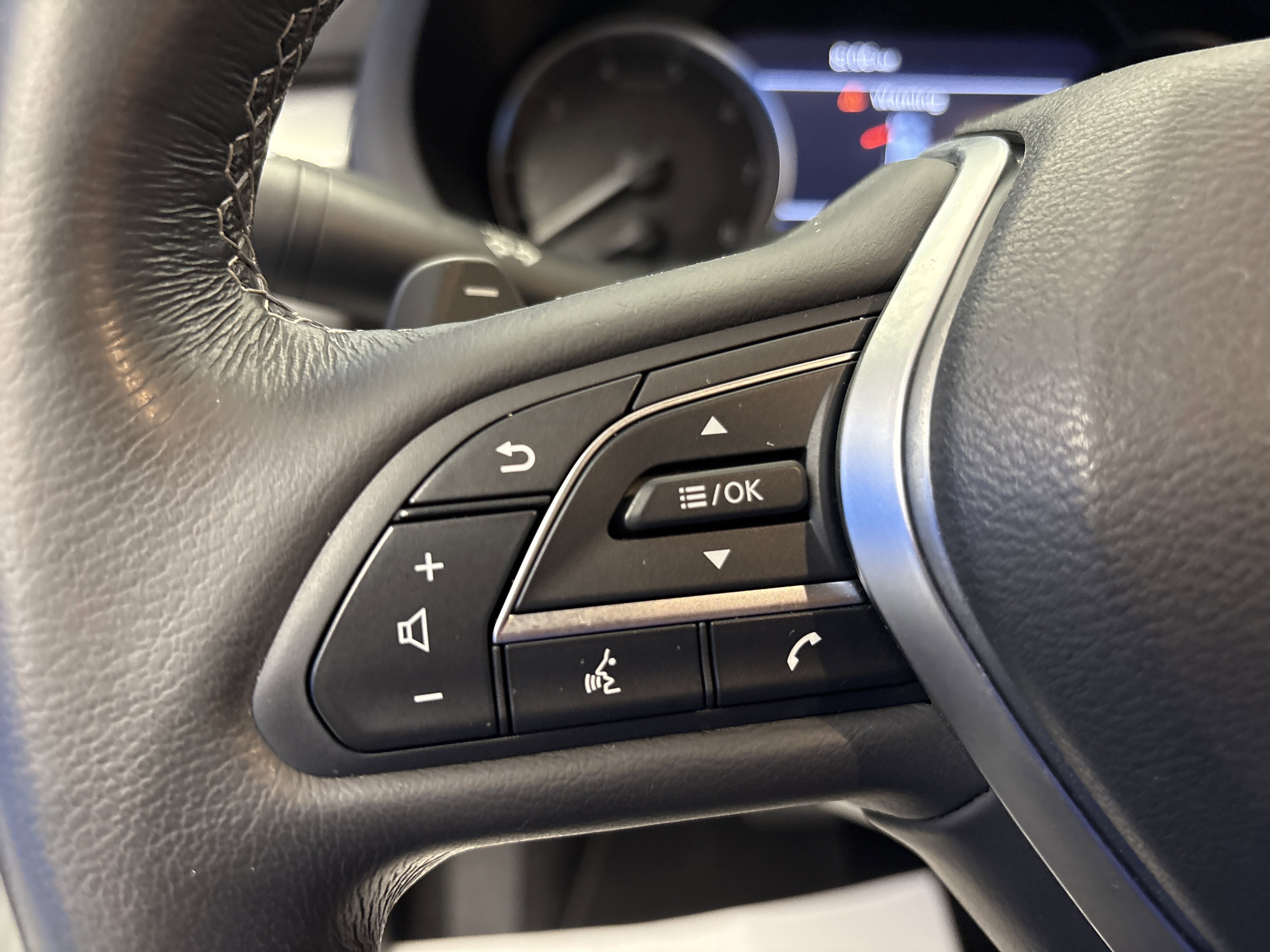 2021 Infiniti QX50 Luxe photo 11