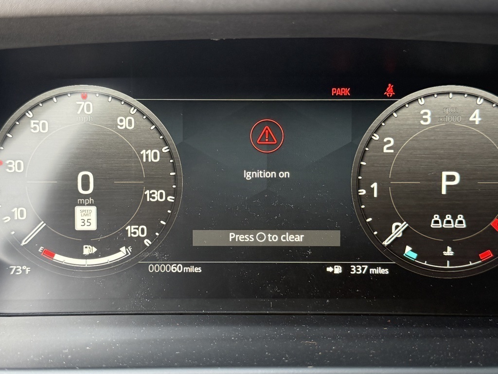 2025 Land Rover Defender 110 S photo 17