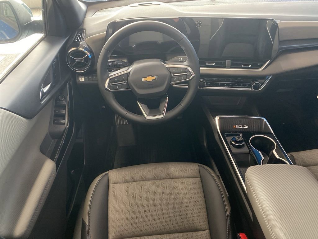 2026 Chevrolet Equinox LT photo 5