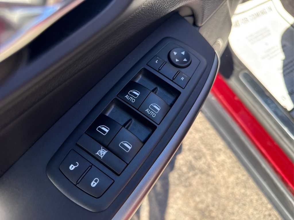 2019 Jeep Cherokee Limited photo 33