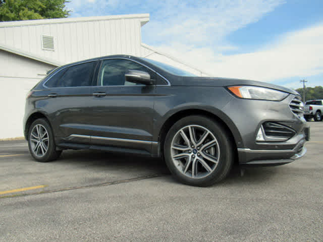 2019 Ford Edge Titanium photo 5