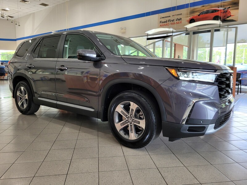 2025 Honda Pilot EX-L photo 3
