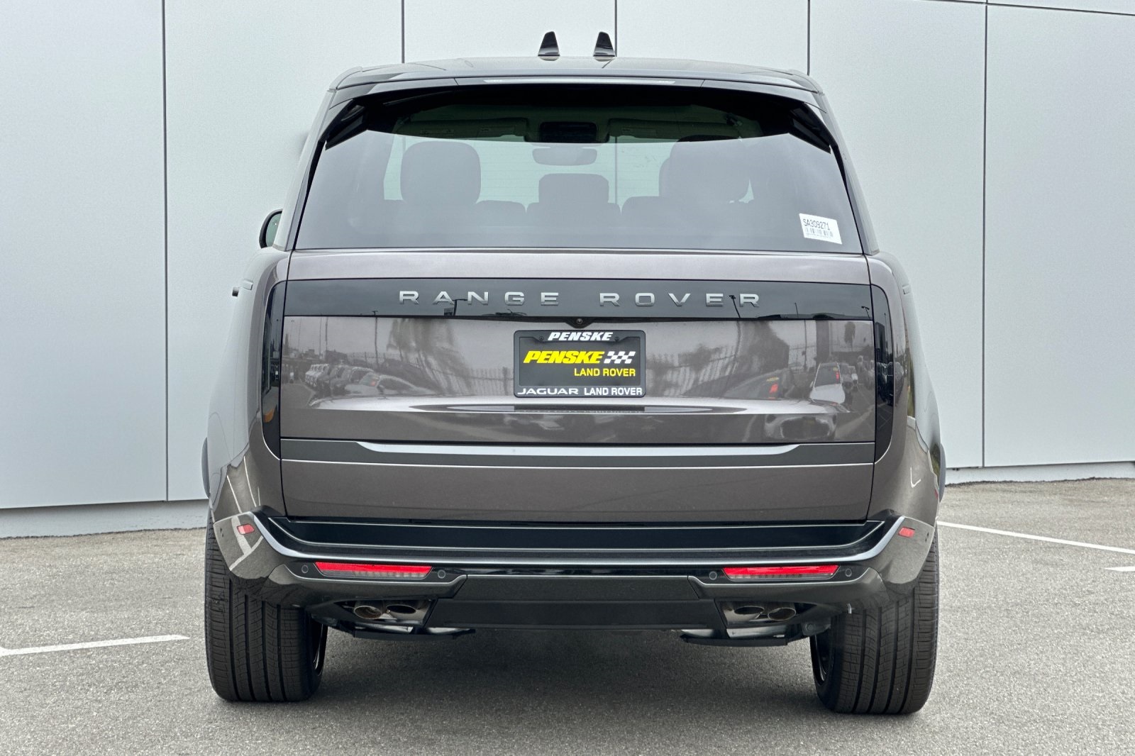 2025 Land Rover Range Rover SE photo 4