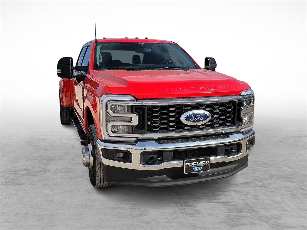 2025 Ford F-350 XL photo 2