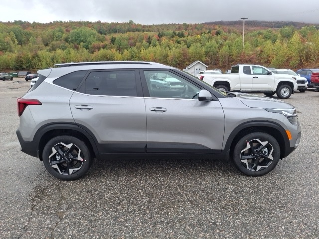 2026 Kia Seltos EX photo 2