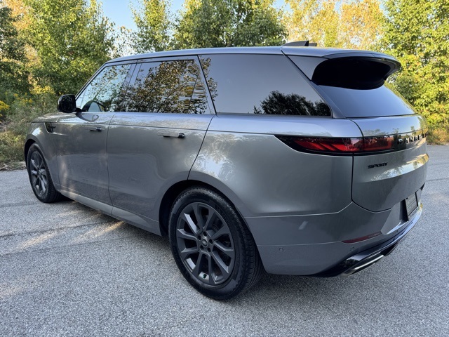 2024 Land Rover Range Rover Sport SE photo 8