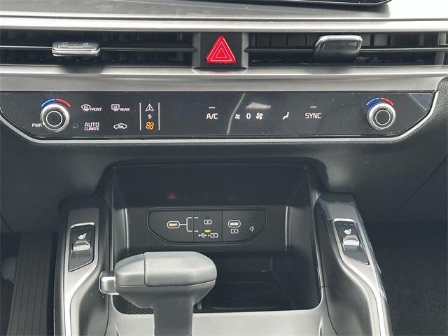 2025 Kia Sorento EX photo 3