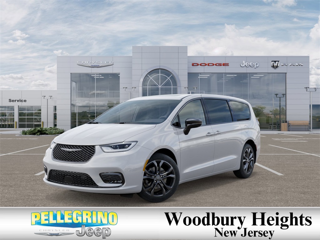 2026 Chrysler Pacifica Select's photo
