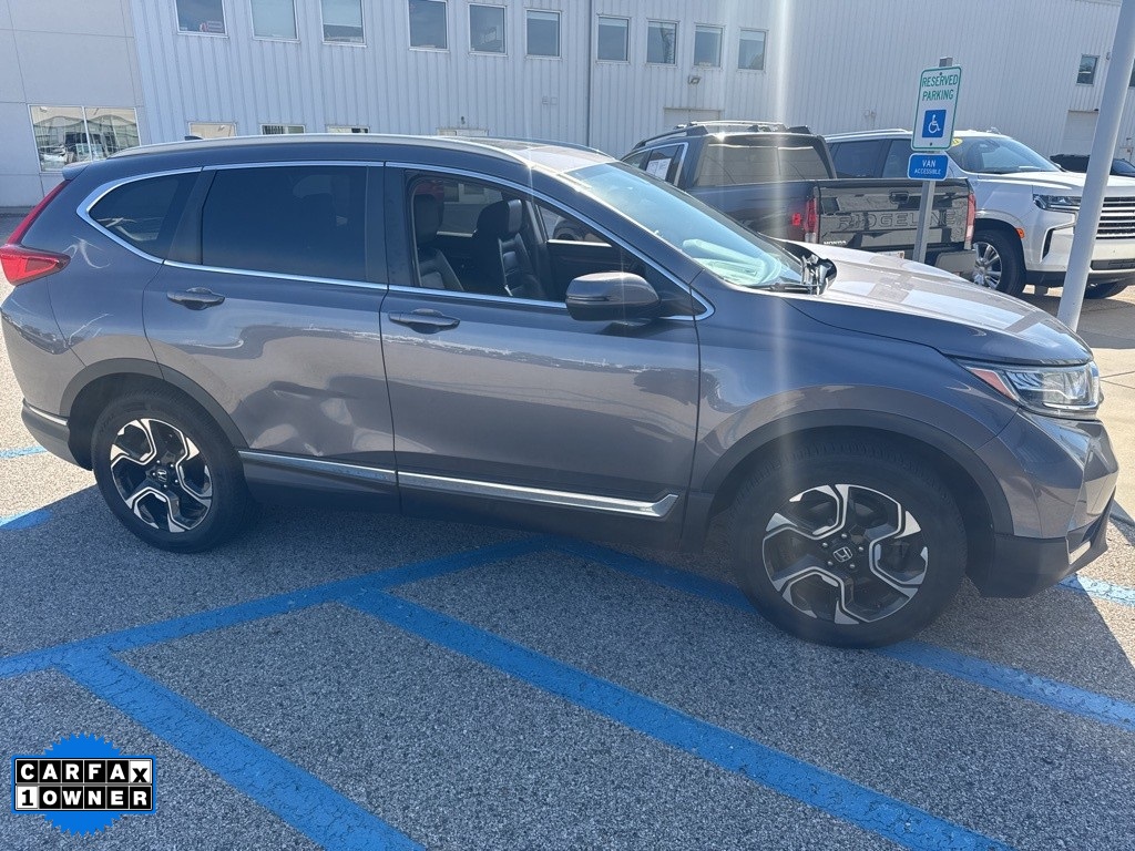 2018 Honda CR-V Touring photo 3