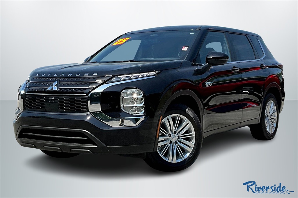 2025 Mitsubishi Outlander ES photo 2