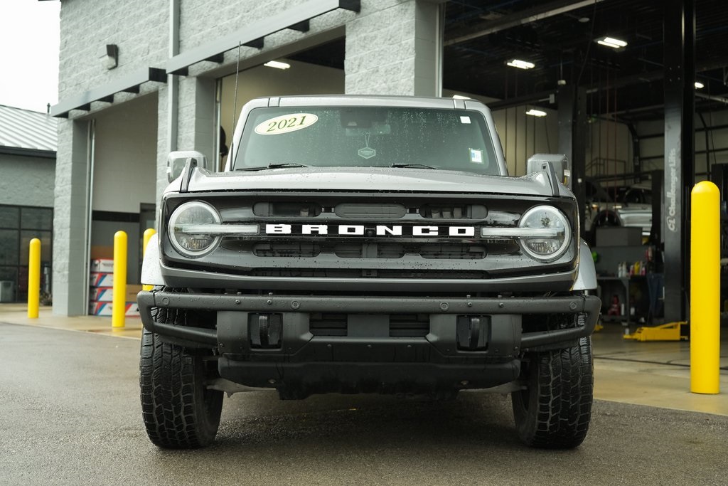 2021 Ford Bronco Outer Banks photo 2