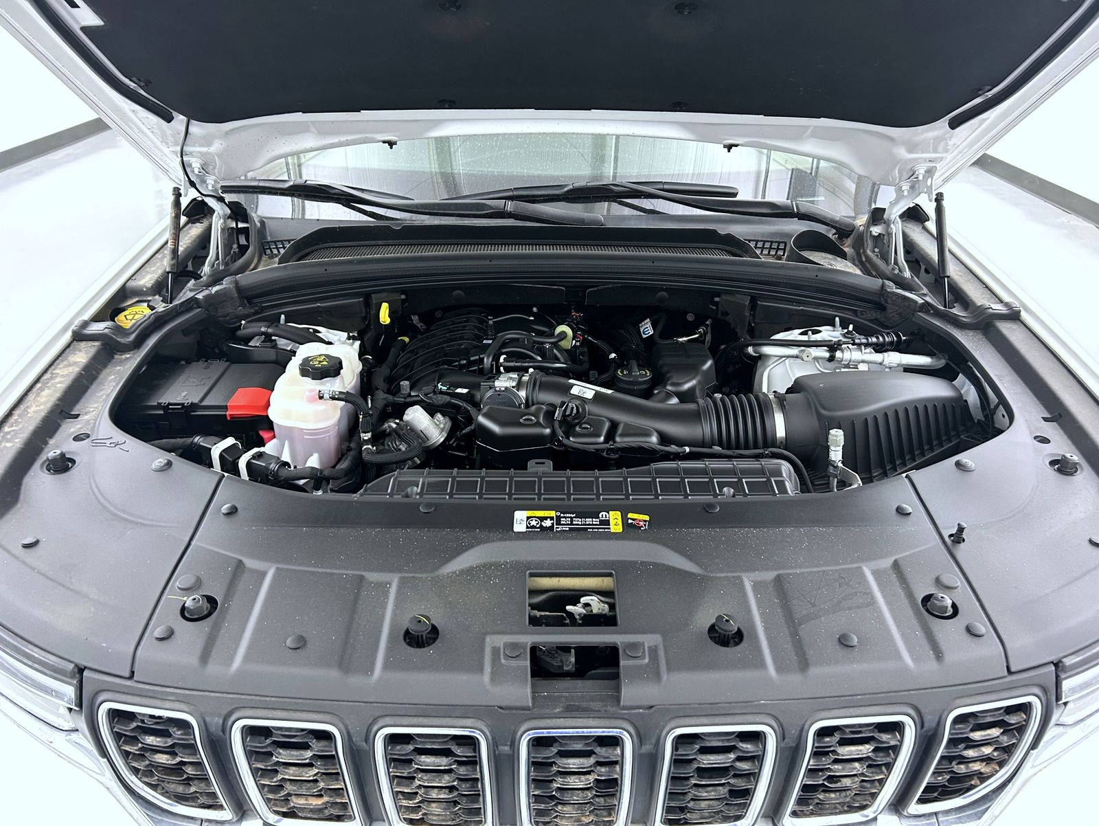 2023 Jeep Grand Cherokee Laredo photo 24