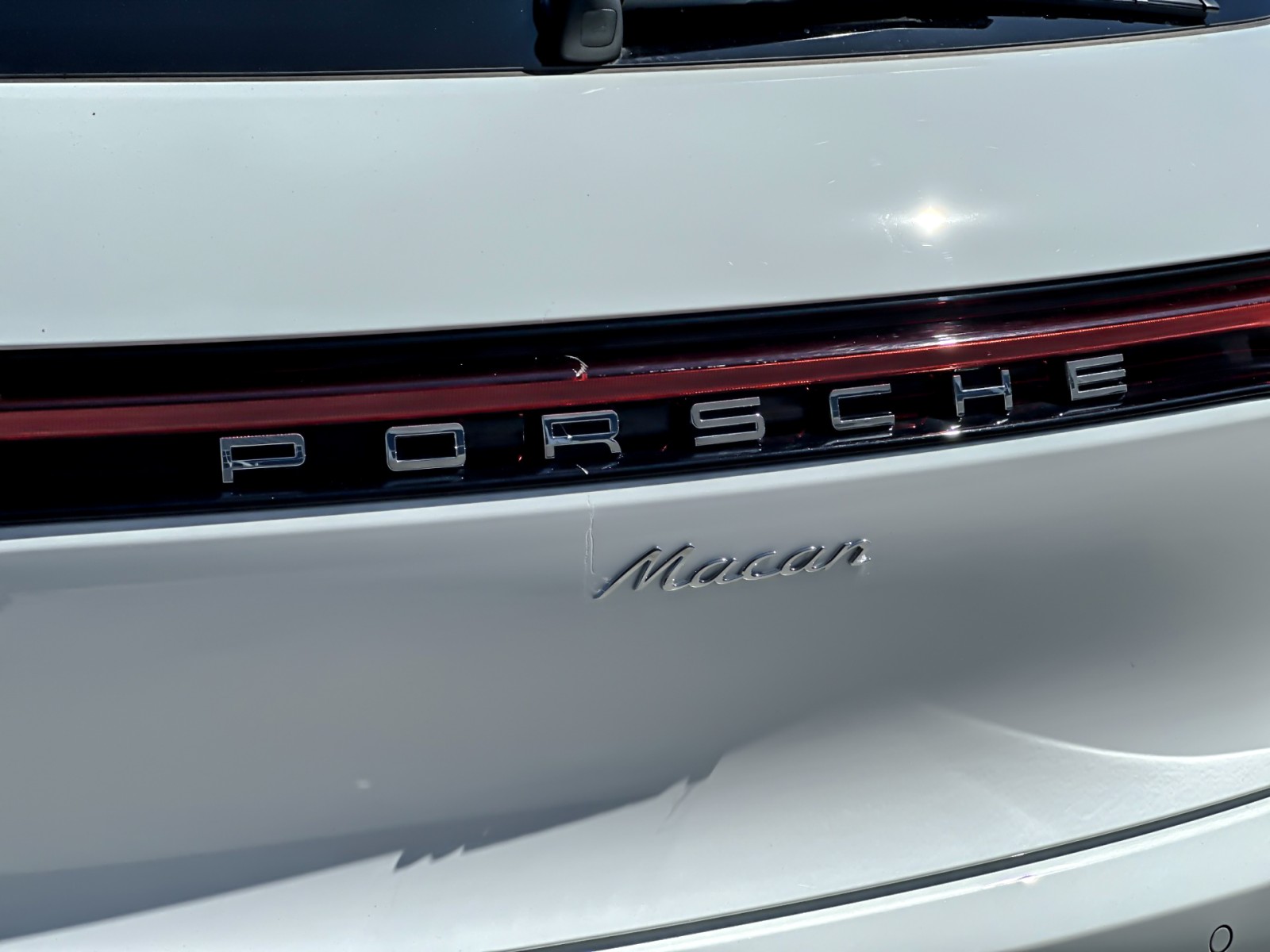 2025 Porsche Macan T photo 20