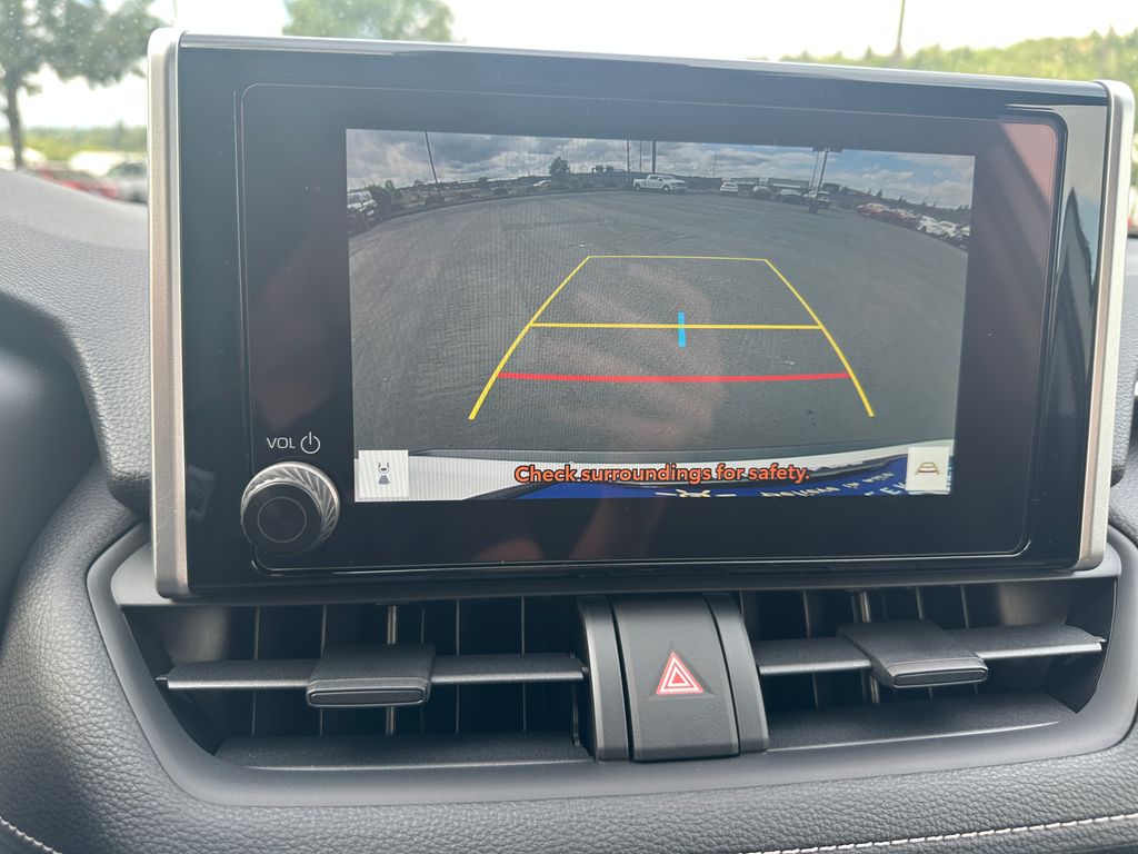 2025 Toyota RAV4 Hybrid XLE photo 15