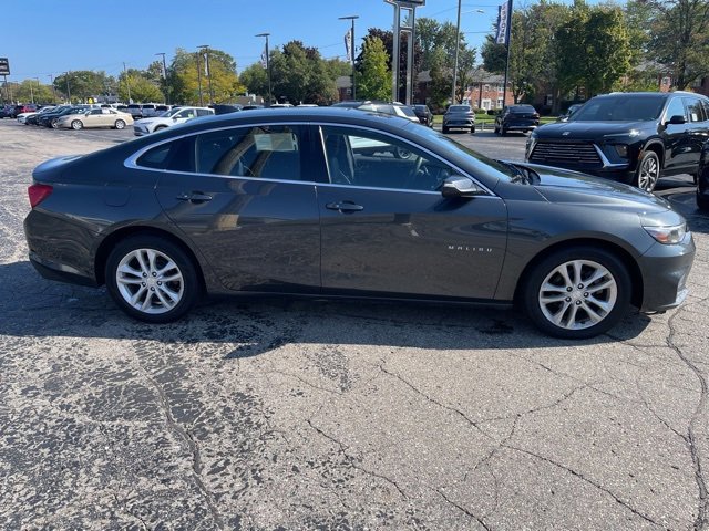 2017 Chevrolet Malibu photo 4