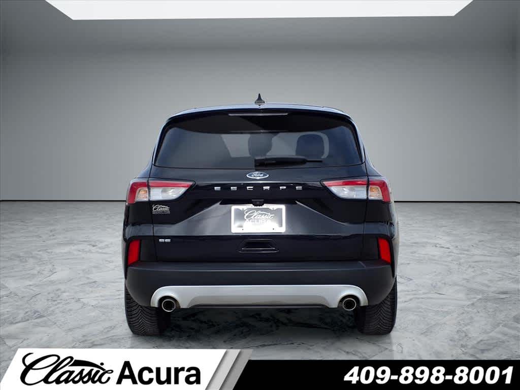 2021 Ford Escape SE photo 4