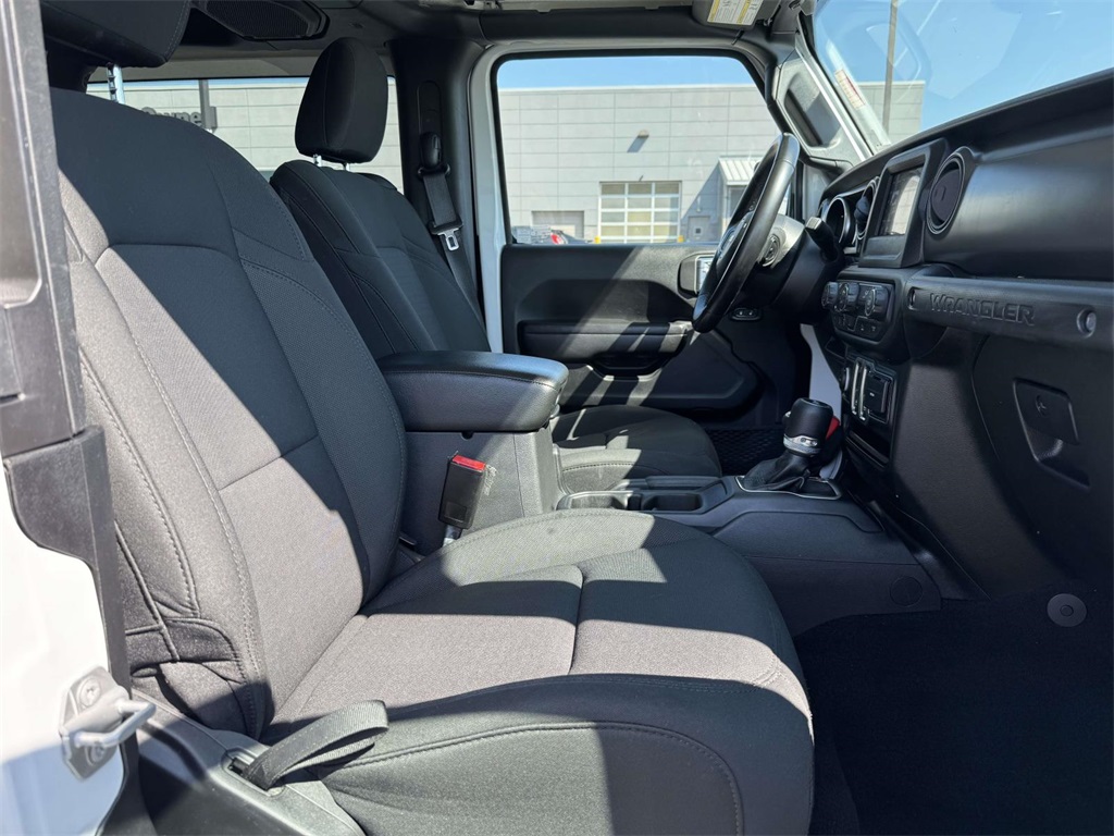 2021 Jeep Wrangler Willys photo 14