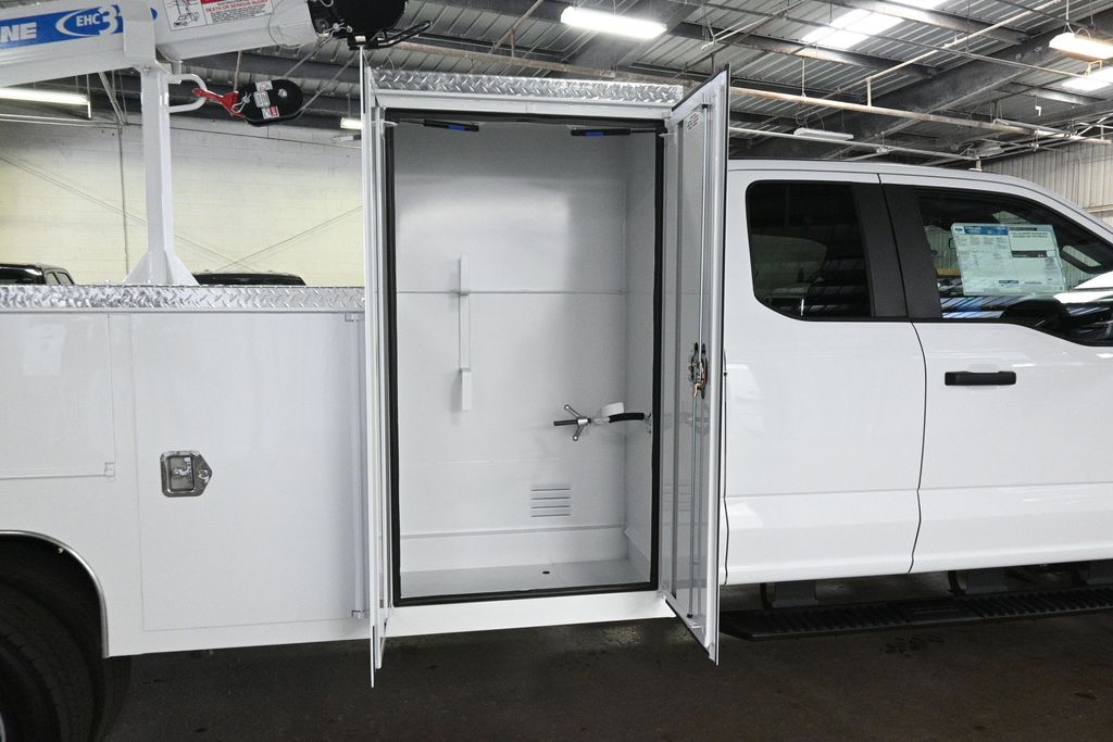 2024 Ford F-550 XL photo 25