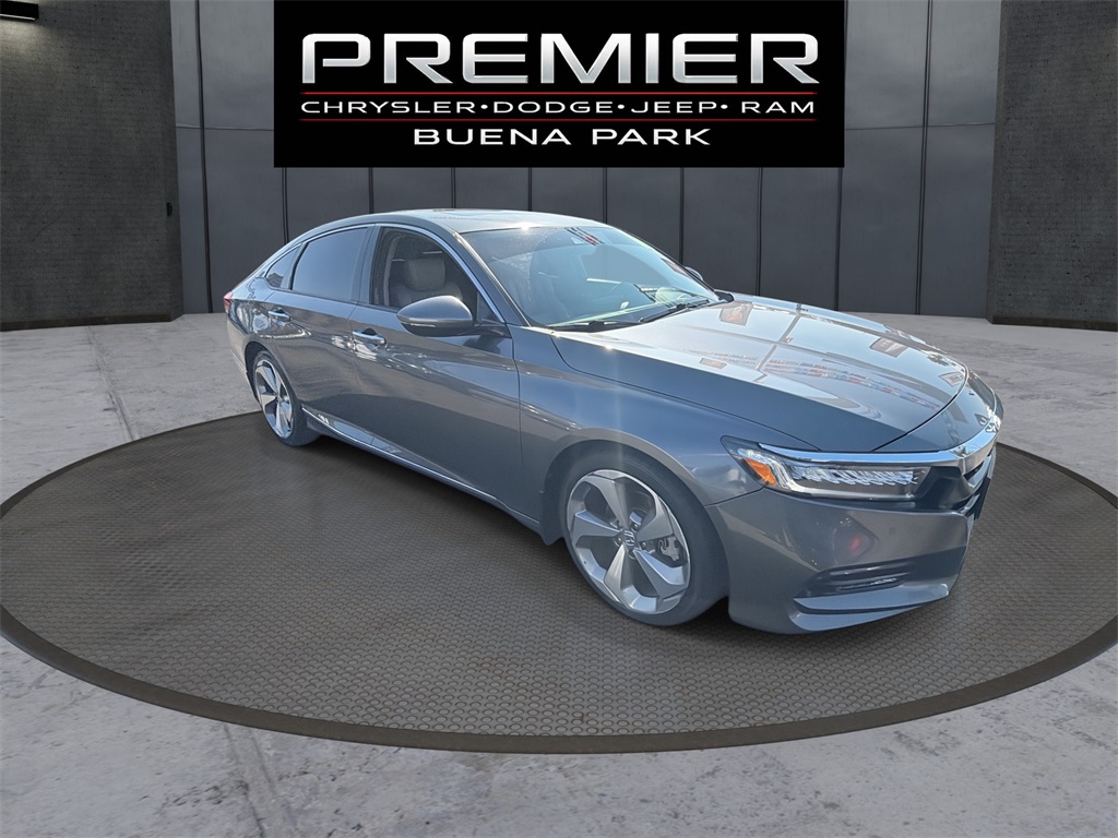 2018 Honda Accord Touring's photo