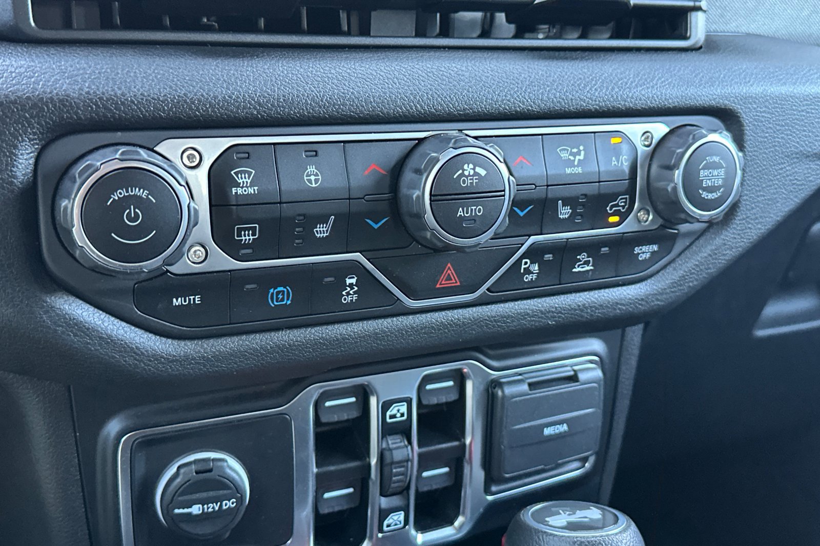 2024 Jeep Wrangler 4xe Sport S photo 18