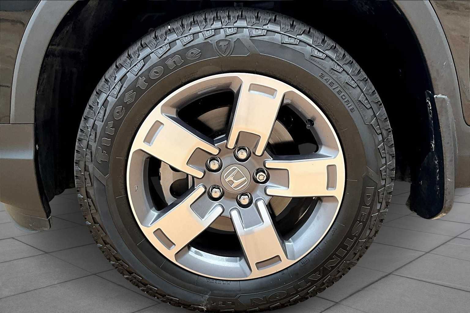2024 Honda Ridgeline RTL photo 9