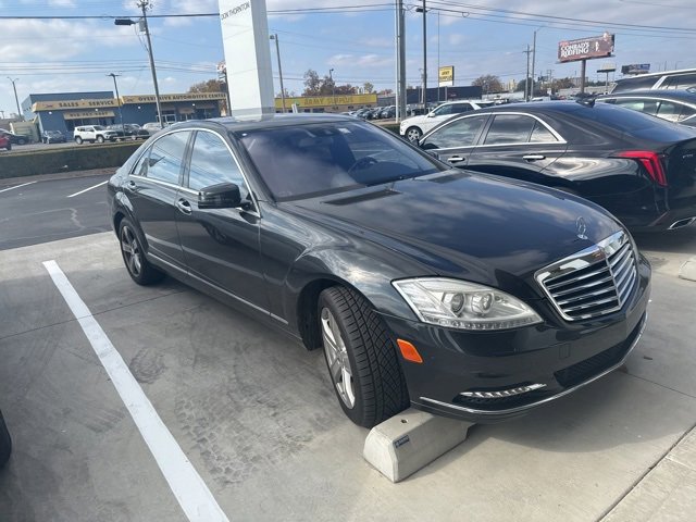 2011 Mercedes Benz S 550 4MATIC photo 3