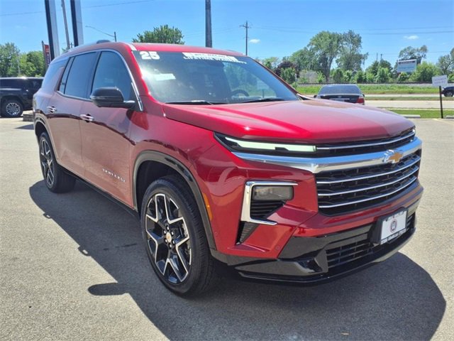 2025 Chevrolet Traverse High Country photo 2