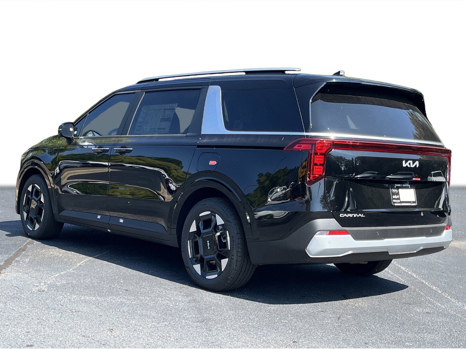 2026 Kia Carnival EX photo 3