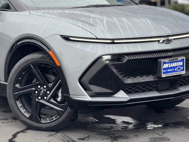 2026 Chevrolet Equinox RS photo 3