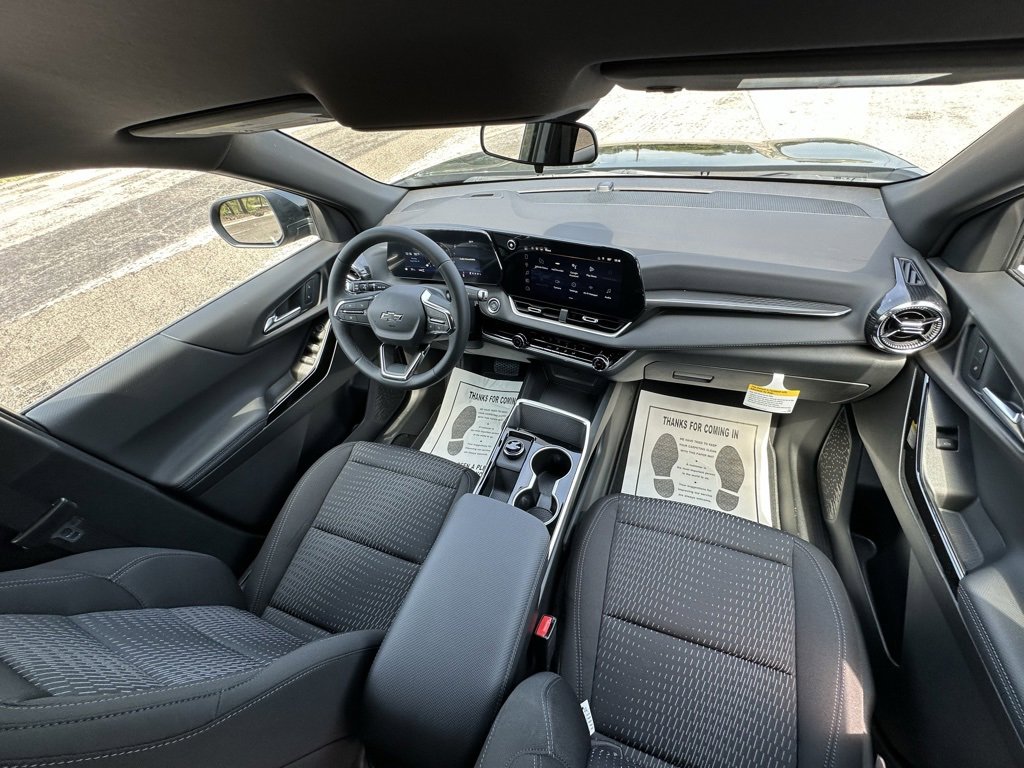 2026 Chevrolet Equinox LT photo 8