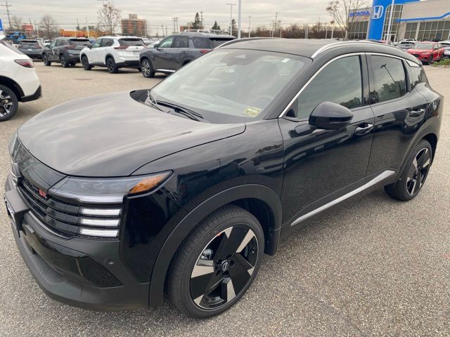 2026 Nissan Kicks SR photo 3