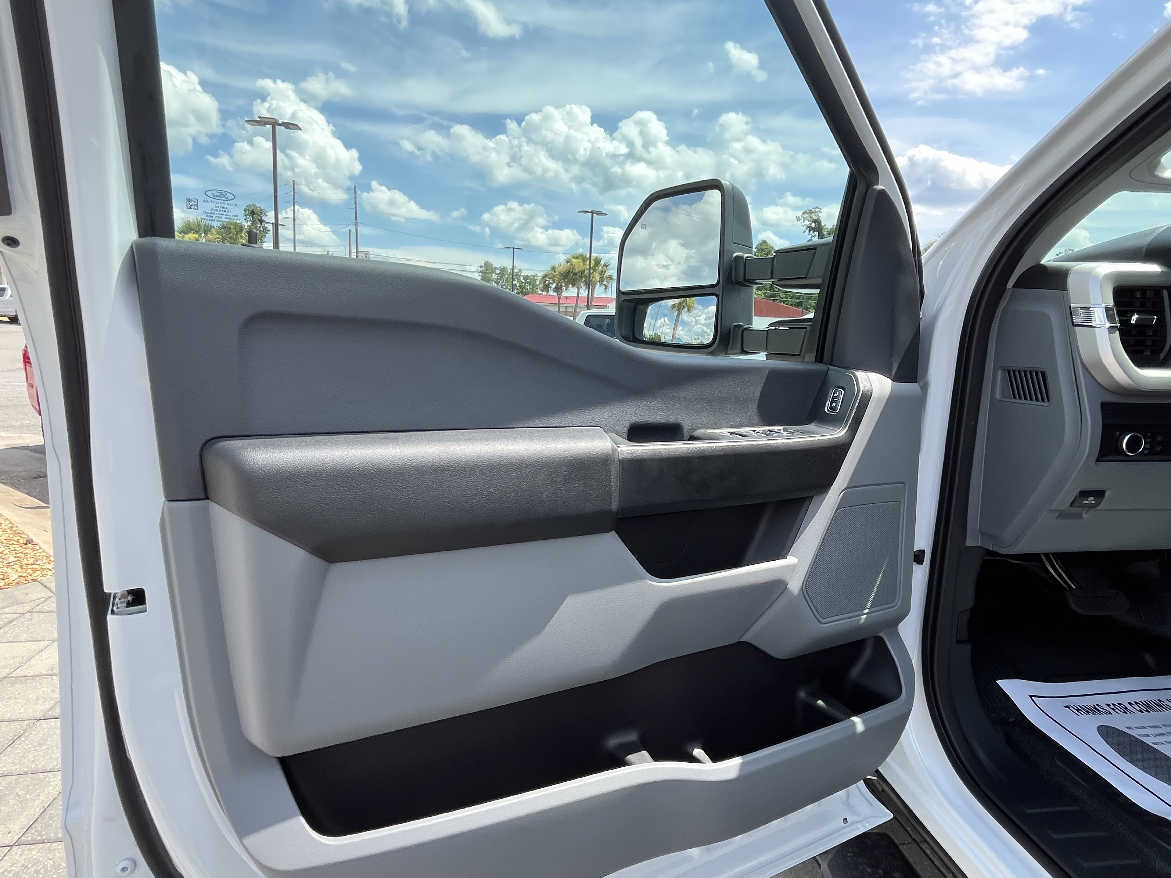 2025 Ford F-350 XL photo 2