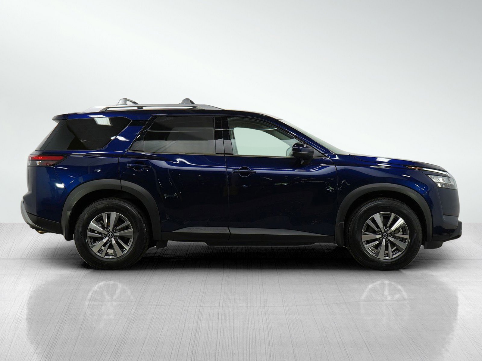 2022 Nissan Pathfinder SL photo 5