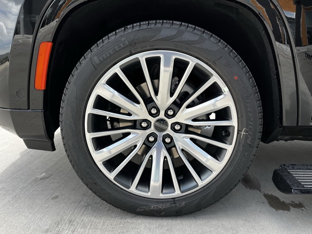 2025 Jeep Wagoneer Limited Series II photo 7