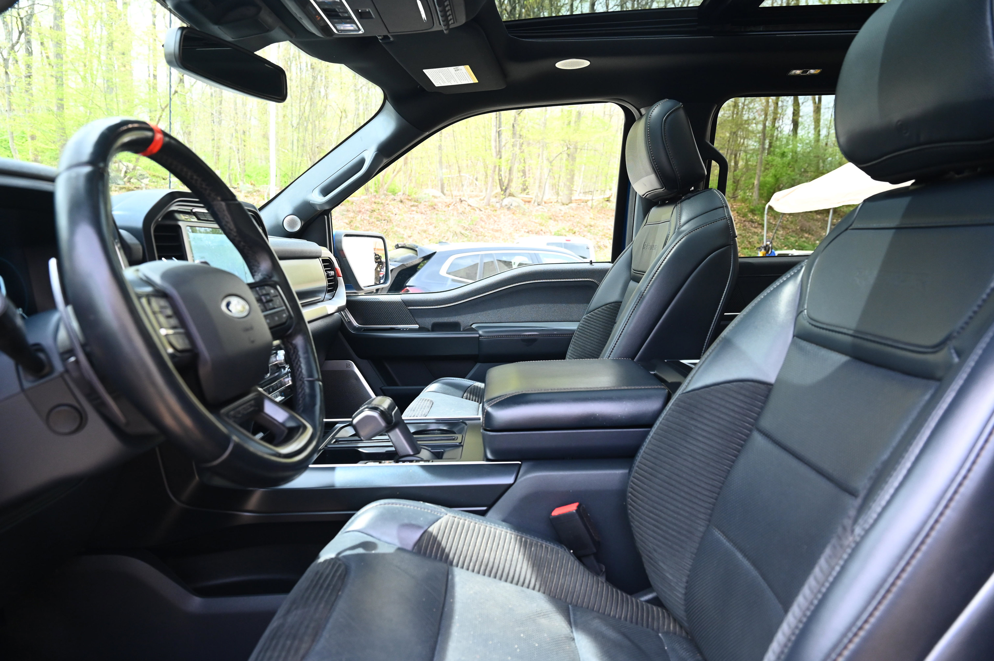 2022 Ford F-150 Raptor photo 29