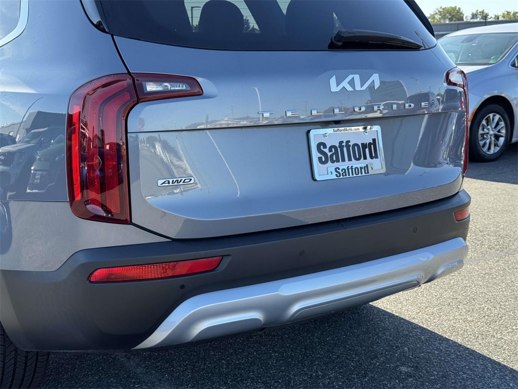 2022 Kia Telluride LX photo 9