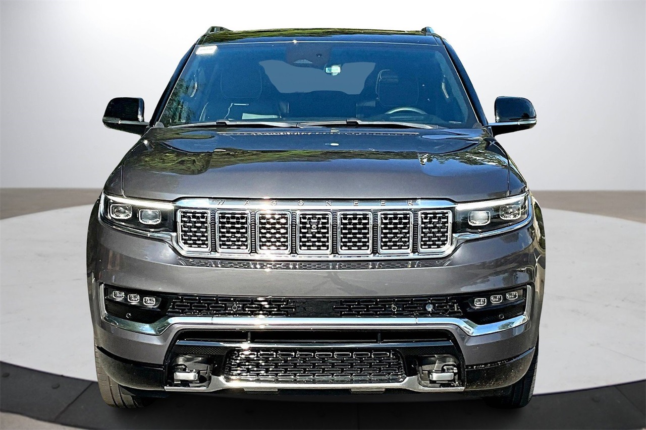 2024 Jeep Grand Wagoneer III photo 3