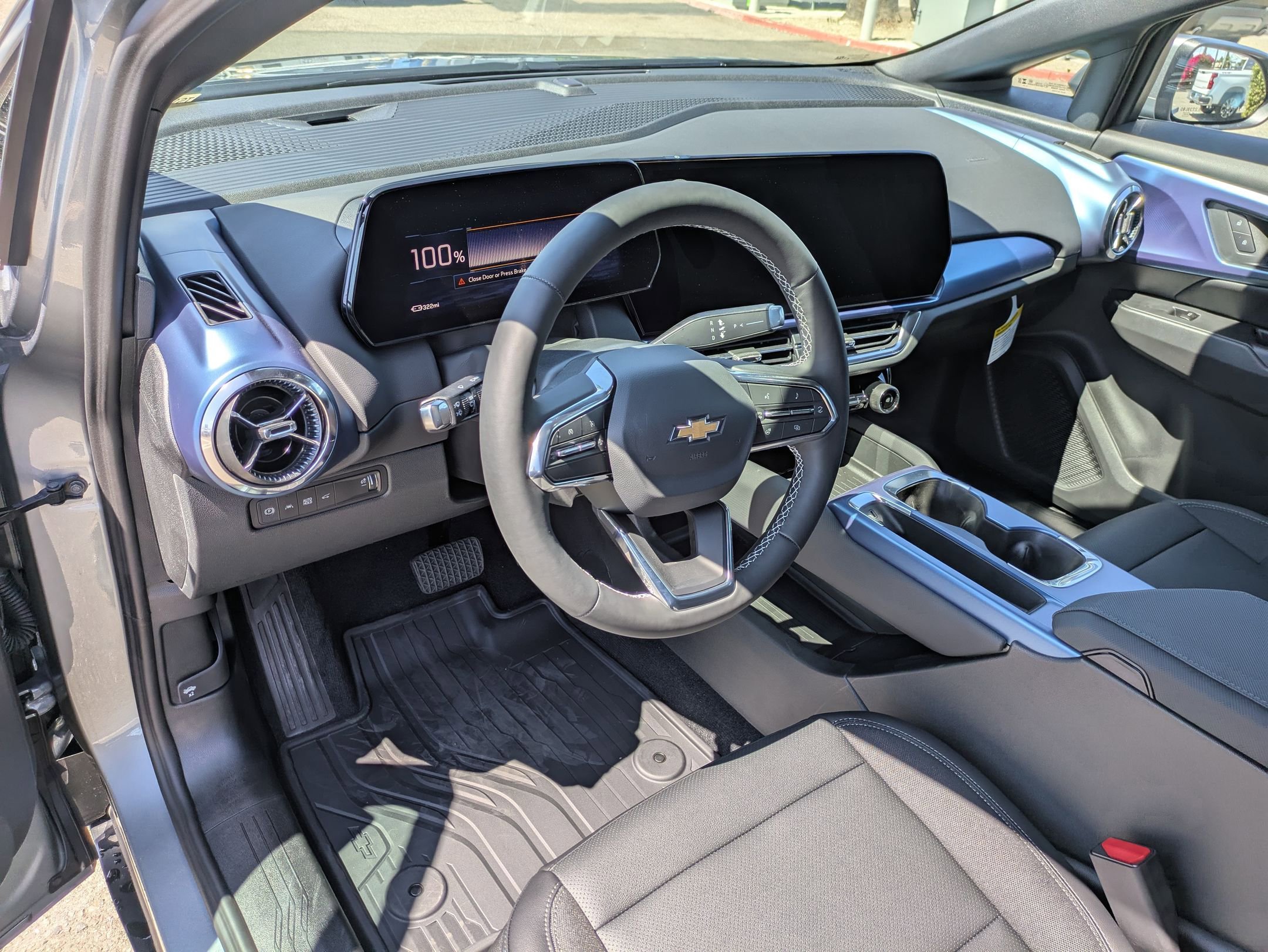 2026 Chevrolet Equinox EV 1LT photo 10