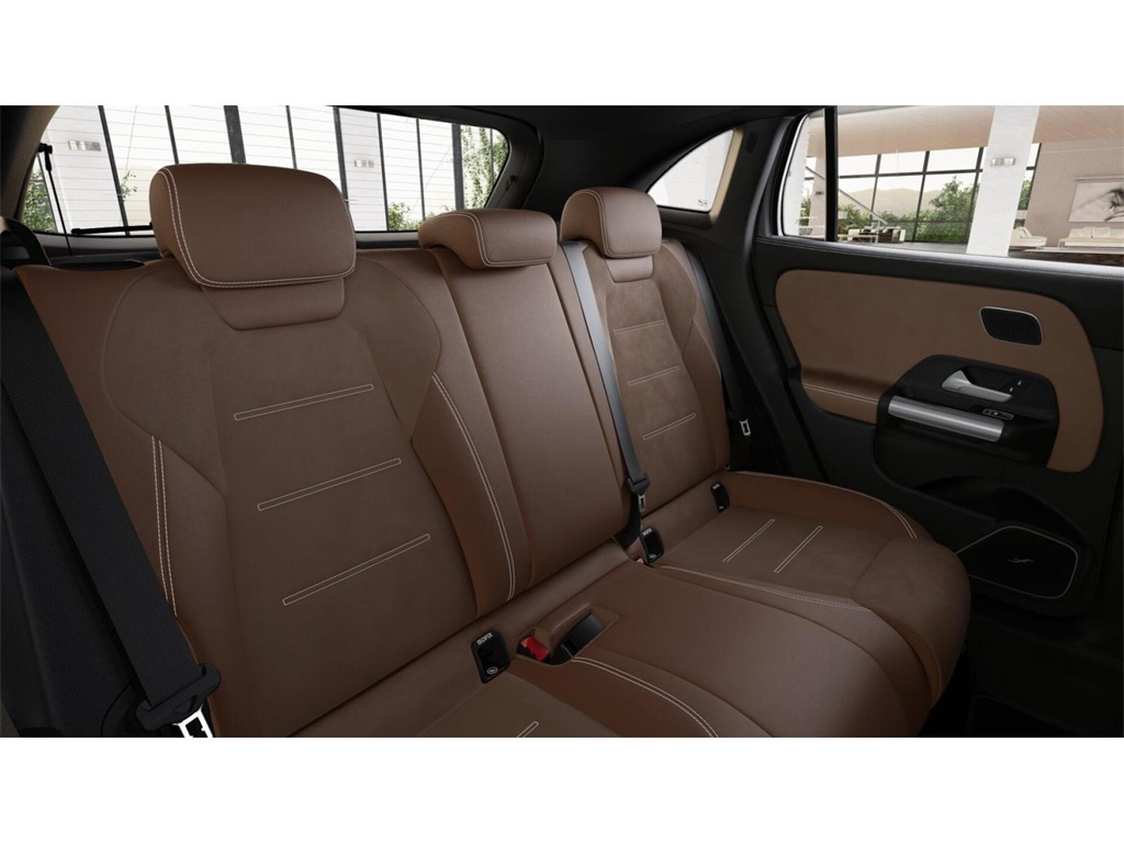 2025 Mercedes Benz GLA 35 AMG 4MATIC photo 5