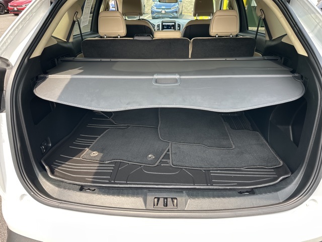 2022 Ford Edge SEL photo 41