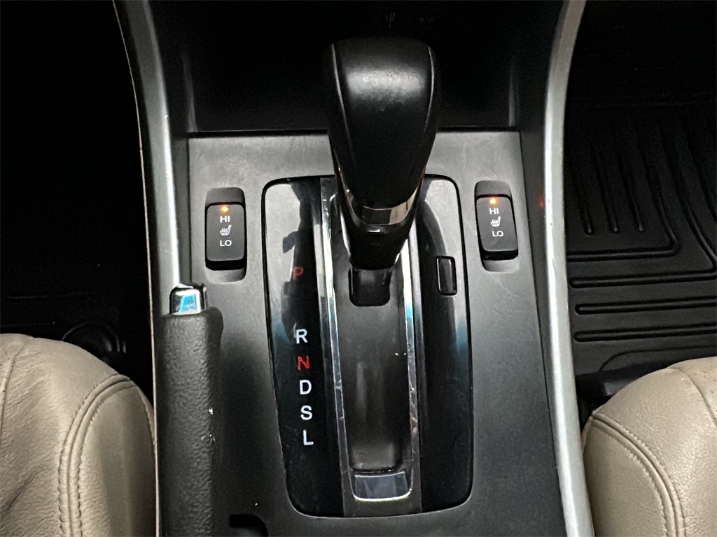 2013 Honda Accord EX-L photo 25