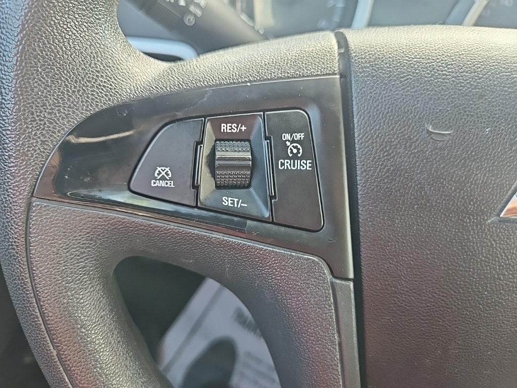2015 Chevrolet Equinox LS photo 15