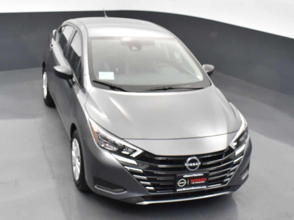 2025 Nissan Versa 1.6 S photo 34