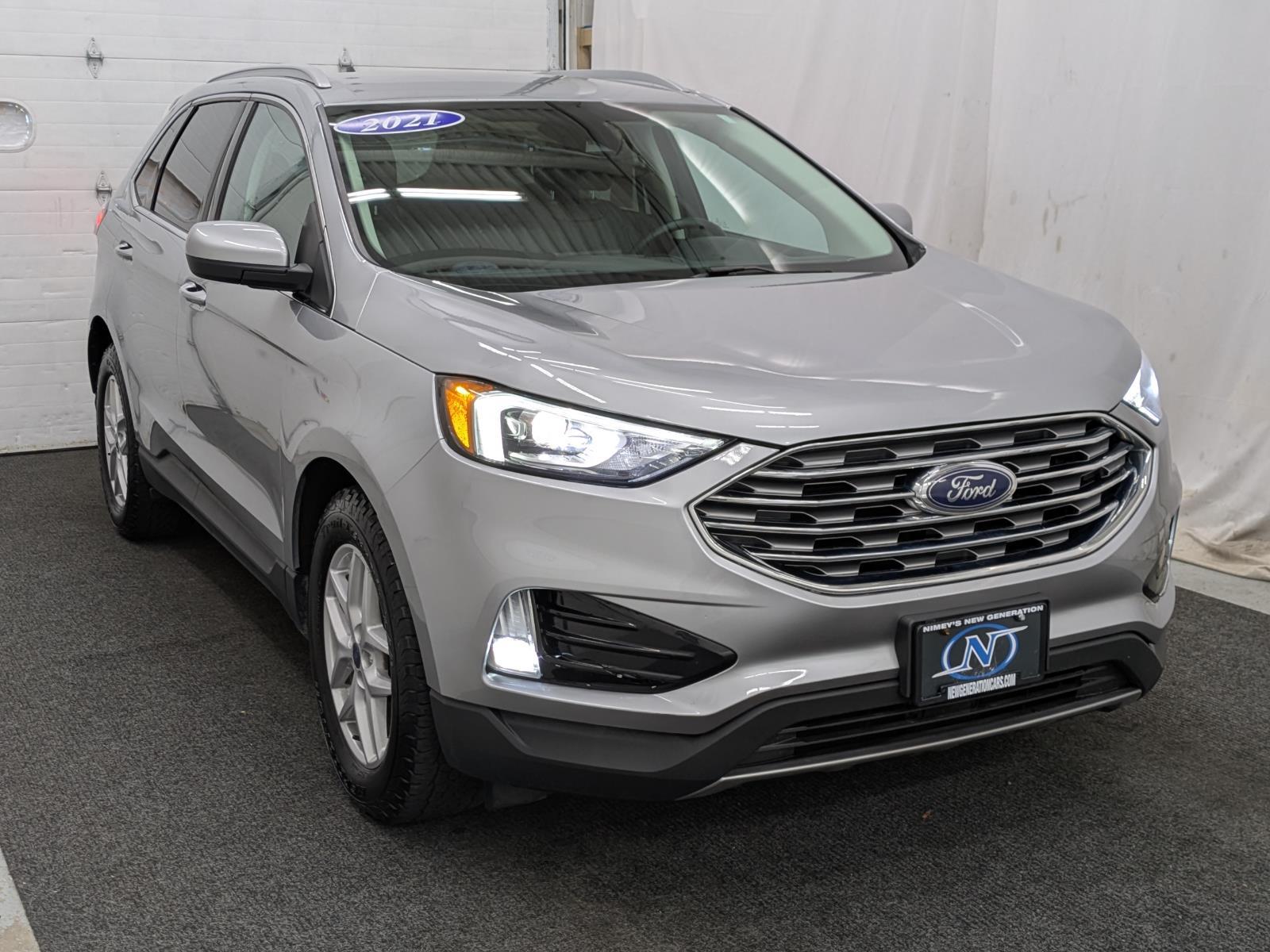 2021 Ford Edge SEL photo 16
