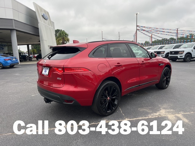 2017 Jaguar F-PACE R-Sport photo 2