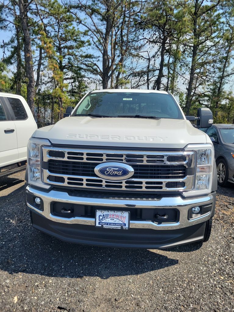 2025 Ford F-450 XL photo 2