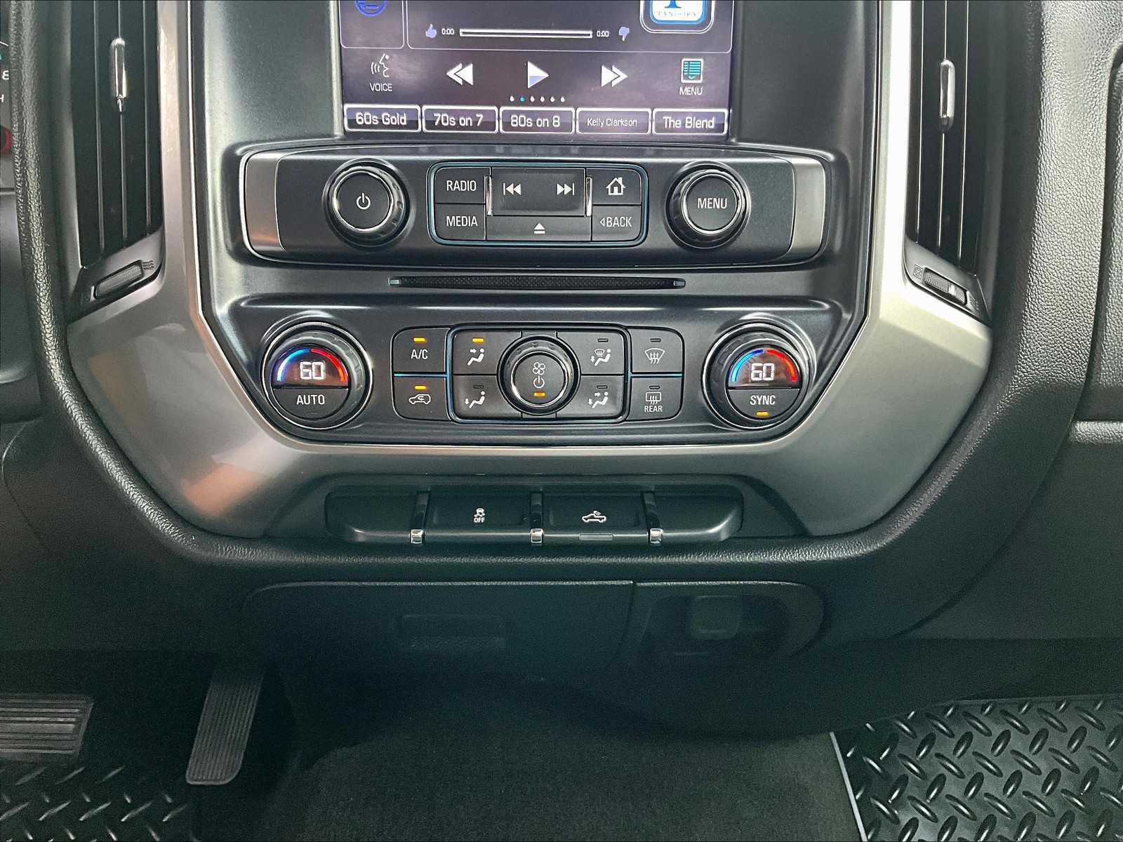 2016 Chevrolet Silverado 1500 LT photo 26