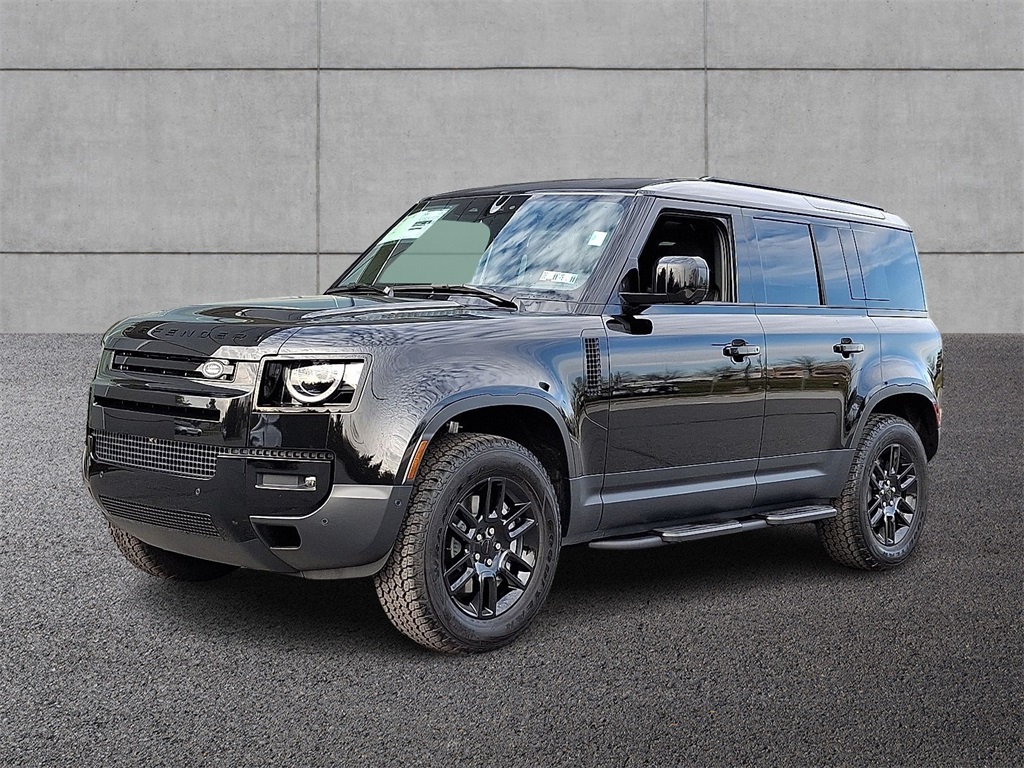 2026 Land Rover Defender S's photo